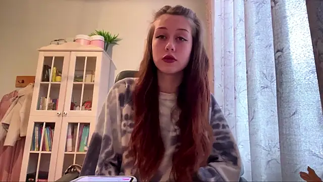 Nayra flash online show from November 1, 2025, 5:25 am