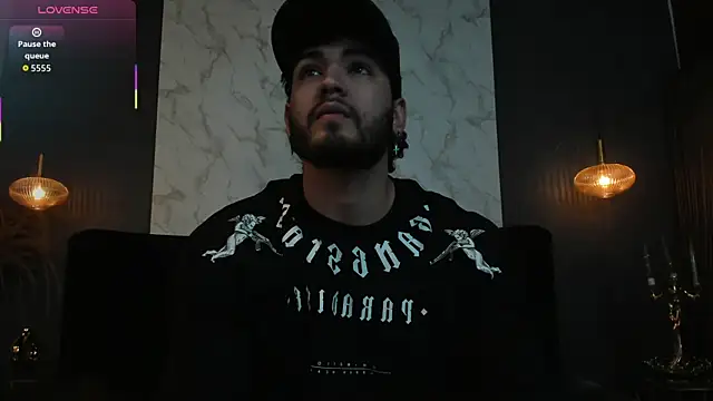 ElianKeiser online show from November 21, 2025, 1:10 pm