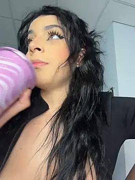 Snapshot of ArieliciousXXX chatting on July 28, 2026, 3:21 pm ArieliciousXXX online show from July 28, 2026, 3:21 pm