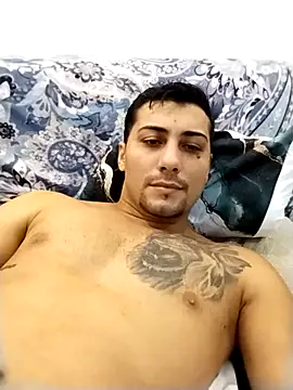 gooddboy01 online show from November 3, 2025, 7:06 pm