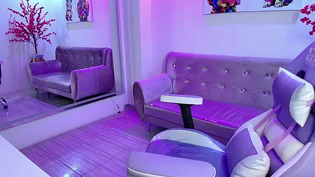 Snapshot of Summer_miller chatting on October 10, 2025, 11:33 am Summer miller online show from October 10, 2025, 11:33 am