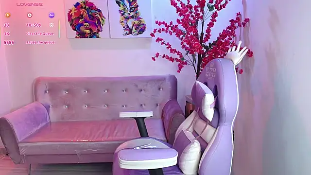 Snapshot of Summer_miller chatting on November 18, 2025, 11:35 am Summer miller online show from November 18, 2025, 11:35 am