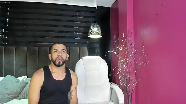 Snapshot of Lobo_sex21 chatting on October 11, 2025, 7:48 pm Lobo sex21 online show from October 11, 2025, 7:48 pm