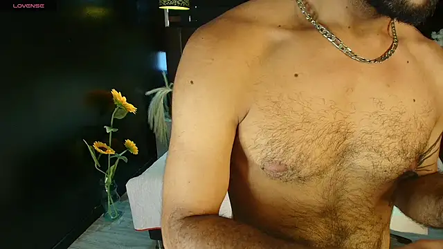 Snapshot of Lobo_sex21 chatting on November 24, 2025, 7:36 pm Lobo sex21 online show from November 24, 2025, 7:36 pm