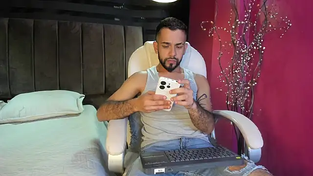 Snapshot of Lobo_sex21 chatting on October 20, 2025, 8:42 pm Lobo sex21 online show from October 20, 2025, 8:42 pm