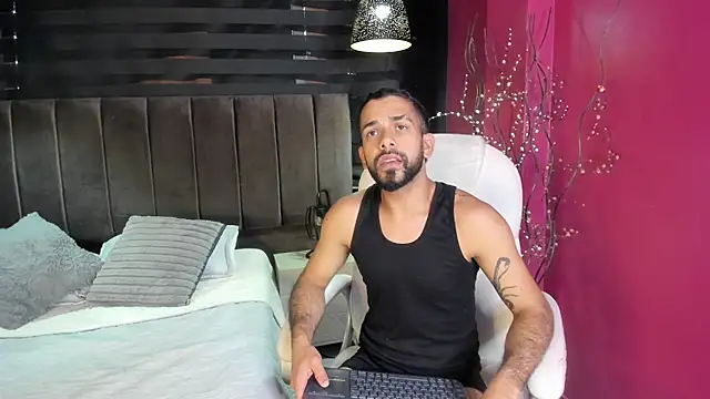 Snapshot of Lobo_sex21 chatting on October 14, 2025, 7:36 pm Lobo sex21 online show from October 14, 2025, 7:36 pm