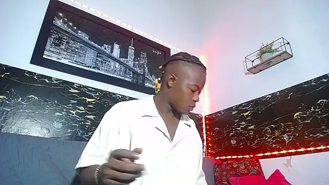 Snapshot of Dark_stallionX chatting on October 17, 2025, 4:20 pm Dark stallionX online show from October 17, 2025, 4:20 pm