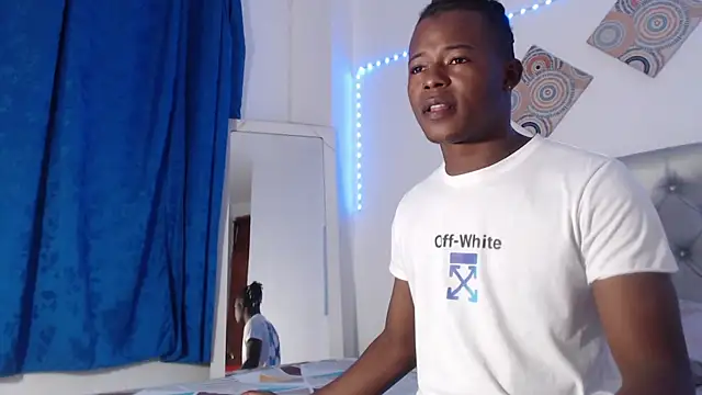 Snapshot of Dark_stallionX chatting on November 16, 2025, 3:22 am Dark stallionX online show from November 16, 2025, 3:22 am