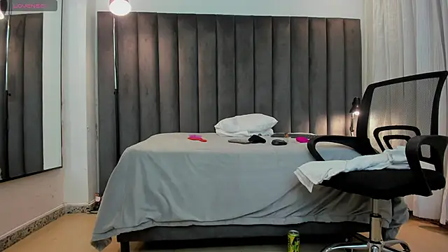 Snapshot of ivannagates chatting on October 10, 2025, 6:09 pm ivannagates online show from October 10, 2025, 6:09 pm