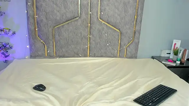 Nahomycarterr online show from November 7, 2025, 7:51 pm