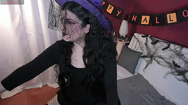 Snapshot of beyondsteel_ chatting on October 31, 2025, 12:40 am beyondsteel online show from October 31, 2025, 12:40 am