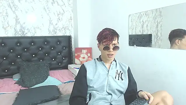 Patrick-Rios online show from October 9, 2025, 6:52 pm