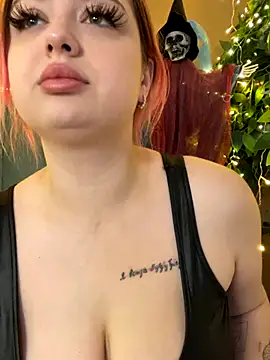 KellyMoors online show from November 1, 2025, 1:23 am