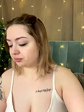 KellyMoors online show from October 20, 2025, 1:18 am