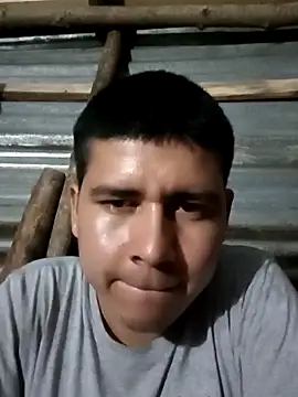 Snapshot of Travieso_loco9 chatting on June 6, 2026, 4:07 am Travieso loco9 online show from June 6, 2026, 4:07 am