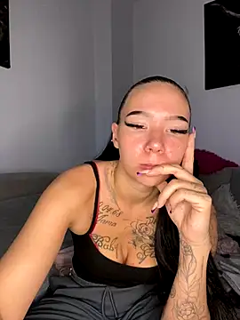 Snapshot of YoungZoexx chatting on October 8, 2025, 6:59 am YoungZoexx online show from October 8, 2025, 6:59 am