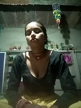 Cuty kanchna online show from October 12, 2025, 10:33 pm