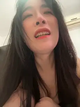 Snapshot of yourkeer chatting on November 19, 2025, 5:51 am yourkeer online show from November 19, 2025, 5:51 am