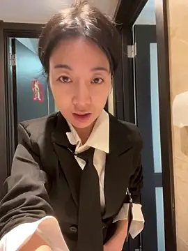 Snapshot of yourkeer chatting on November 21, 2025, 5:17 am yourkeer online show from November 21, 2025, 5:17 am