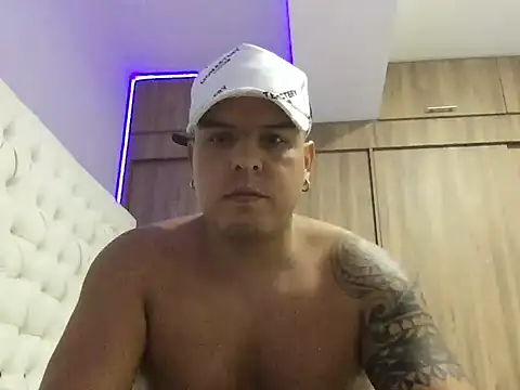 paisaexotico online show from October 6, 2025, 5:08 am
