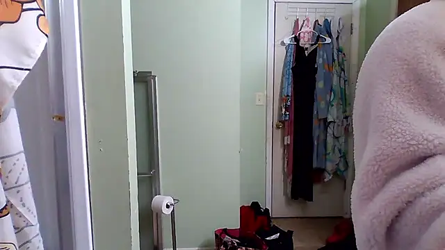 Rileyy7tk online show from January 14, 2026, 7:50 pm