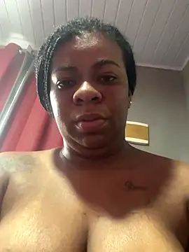 Snapshot of Priihmedeiros chatting on October 12, 2025, 11:55 am Priihmedeiros online show from October 12, 2025, 11:55 am