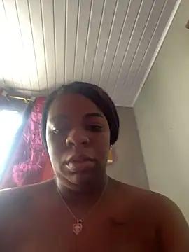 Snapshot of Priihmedeiros chatting on November 19, 2025, 11:10 am Priihmedeiros online show from November 19, 2025, 11:10 am