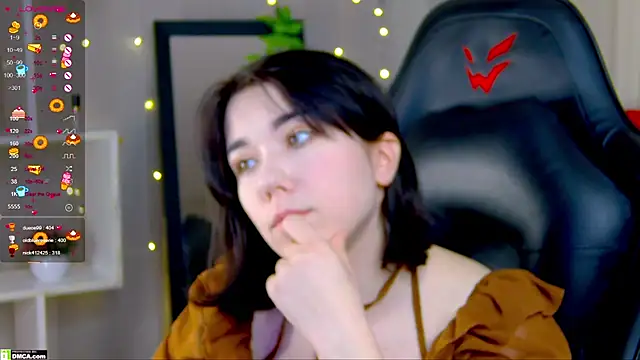 Kelly foox online show from December 4, 2025, 10:03 am