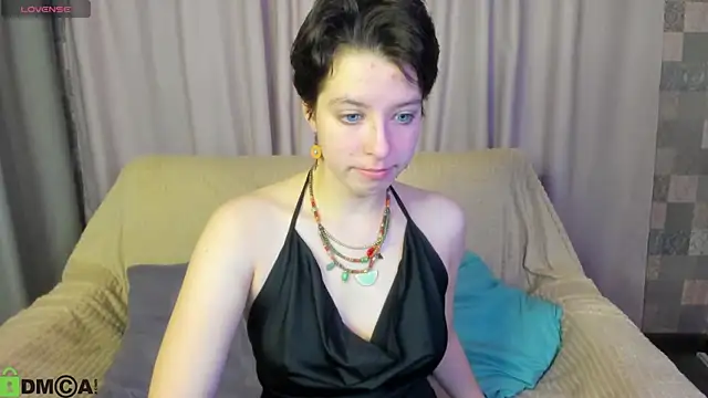 Sara Frayer online show from November 17, 2025, 1:09 am