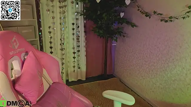 L1na Reeds online show from February 20, 2026, 1:02 am