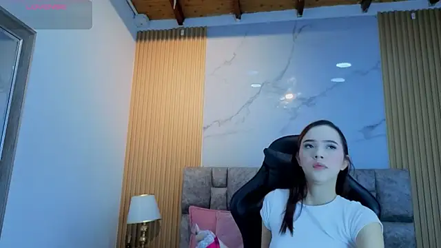 Snapshot of angel__kiss chatting on March 20, 2026, 11:22 am angel kiss online show from March 20, 2026, 11:22 am