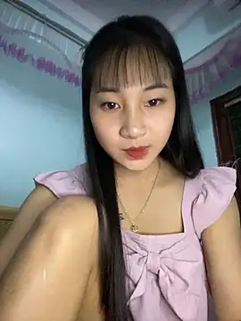 Snapshot of banlinh004 chatting on October 28, 2025, 2:16 pm banlinh004 online show from October 28, 2025, 2:16 pm