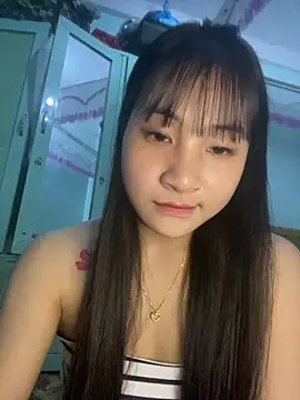 banlinh004 online show from February 22, 2026, 4:19 pm