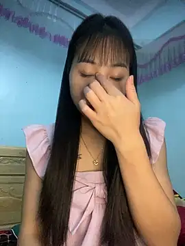 Snapshot of banlinh004 chatting on November 6, 2025, 1:15 pm banlinh004 online show from November 6, 2025, 1:15 pm