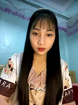 Snapshot of banlinh004 chatting on October 31, 2025, 2:35 pm banlinh004 online show from October 31, 2025, 2:35 pm