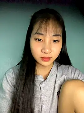 Snapshot of banlinh004 chatting on October 23, 2025, 6:45 am banlinh004 online show from October 23, 2025, 6:45 am