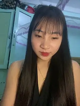 banlinh004 online show from February 12, 2026, 2:50 pm