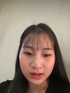 Snapshot of banlinh004 chatting on October 19, 2025, 5:43 am banlinh004 online show from October 19, 2025, 5:43 am