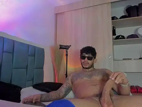 Dammianmiller online show from July 26, 2026, 3:02 am