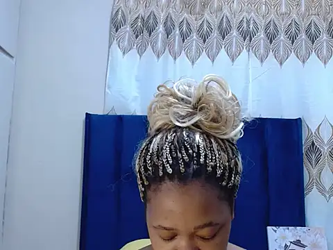Snapshot of SweetJuicyPussy97 chatting on July 6, 2026, 7:16 pm SweetJuicyPussy97 online show from July 6, 2026, 7:16 pm