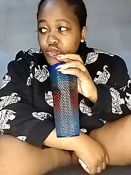 SweetJuicyPussy97 online show from October 7, 2025, 5:19 am