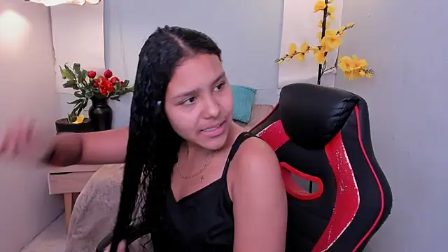 AriaVega online show from June 20, 2026, 12:32 pm