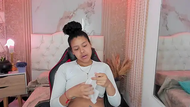 Snapshot of AriaVega chatting on March 13, 2026, 12:54 pm AriaVega online show from March 13, 2026, 12:54 pm