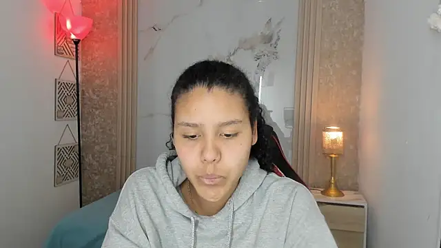 AriaVega online show from June 6, 2026, 12:43 pm