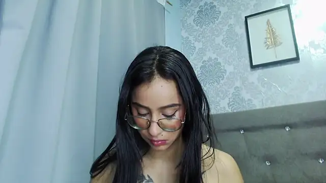 Snapshot of Alana_Martinez_ chatting on April 19, 2026, 8:55 pm Alana Martinez online show from April 19, 2026, 8:55 pm