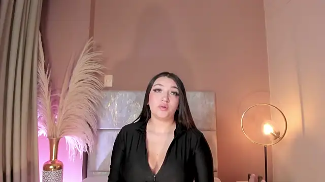 Snapshot of LilithEsme chatting on November 5, 2025, 12:36 am LilithEsme online show from November 5, 2025, 12:36 am