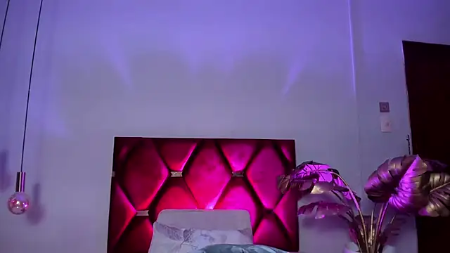 LilithEsme online show from December 20, 2025, 12:57 am