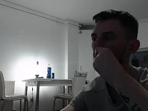 Tom michaelx online show from October 2, 2025, 4:32 pm