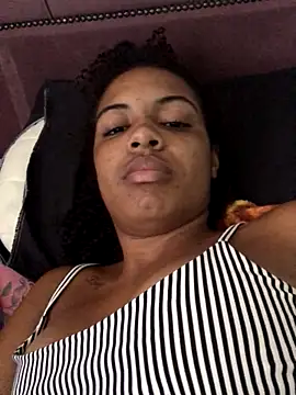 Snapshot of Lorennapires chatting on October 24, 2025, 9:19 am Lorennapires online show from October 24, 2025, 9:19 am