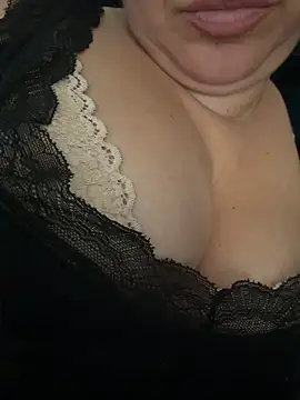 Snapshot of Daiana_Andra chatting on March 7, 2026, 2:33 pm Daiana Andra online show from March 7, 2026, 2:33 pm